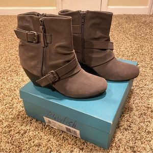 Women’s Blowfish Belen Grey Ankle Bootie Size 8